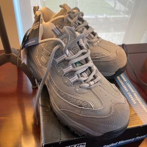 NWT. Skechers women’s work shoes